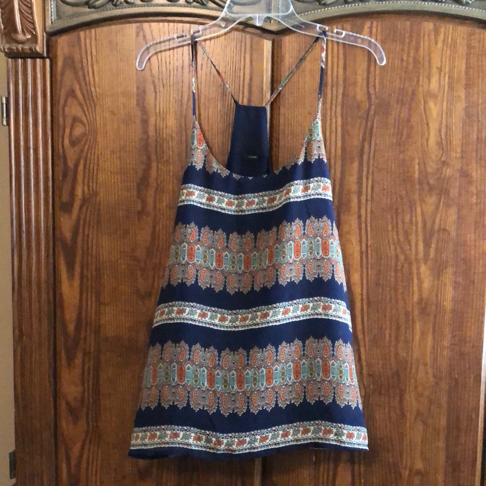 Light weight women’s top